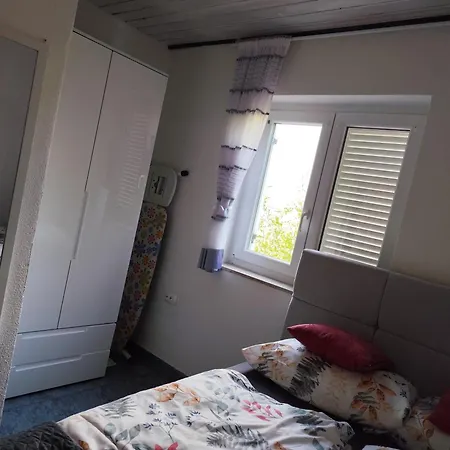 Ivanka G Apartament Malinska